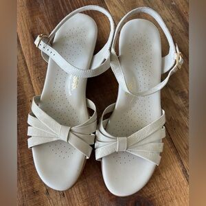 SAS Strippy Womens Bone Patent Leather Low Wedge Comfort Buckle Sandals Shoes 10